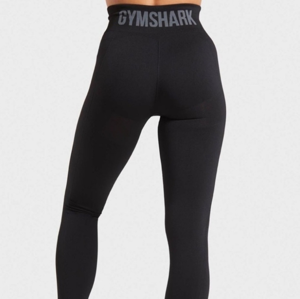 Gymshark Flex Low Rise Black Leggings with Gray Waistband Medium
